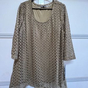 Women’s 2x top